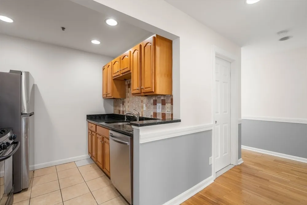 7 Central Square, Lynn, MA 01901