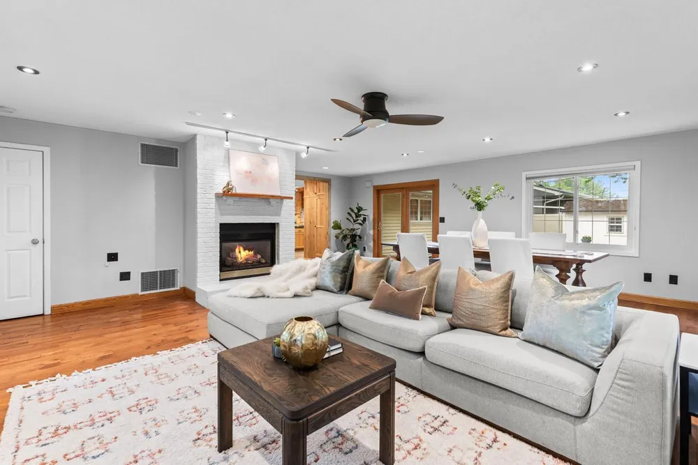 5309 Birchcrest Dr, Edina, MN 55436