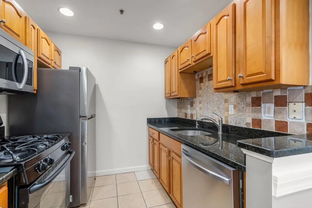 7 Central Square, Lynn, MA 01901