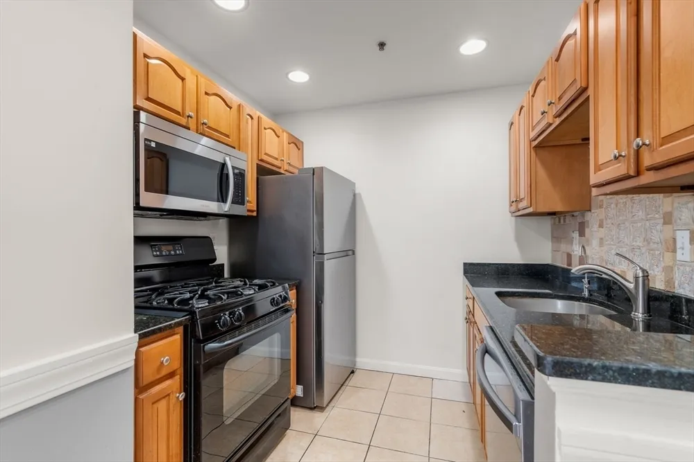 7 Central Square, Lynn, MA 01901