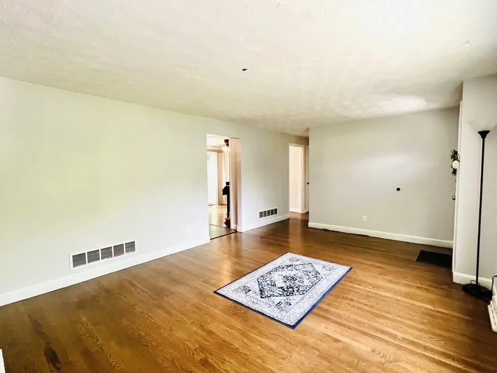 16 Ridge Ave, Lynn, MA 01905
