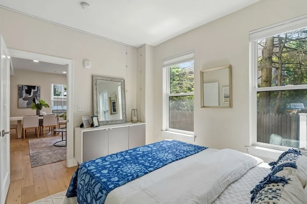 12 Arnold Circle, Cambridge, MA 02139