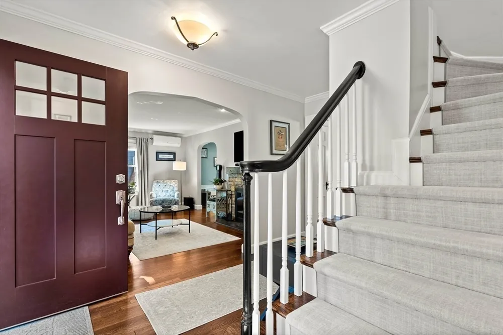 17 Landon Rd, Milton, MA 02186