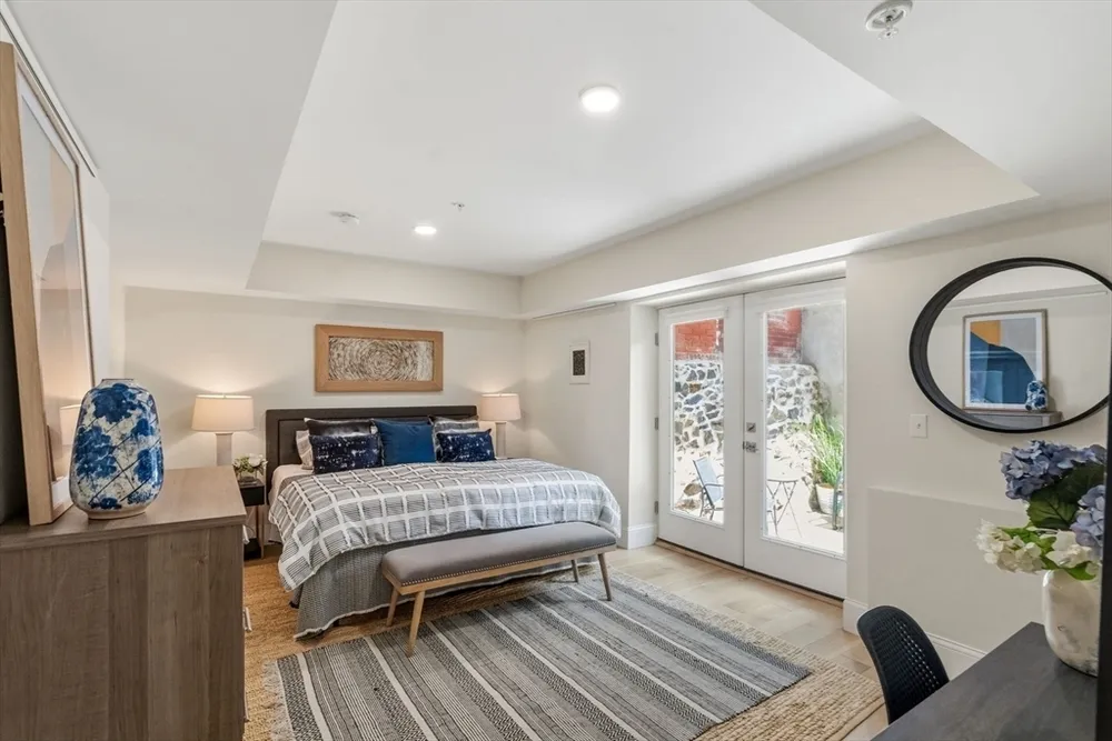 12 Arnold Circle, Cambridge, MA 02139