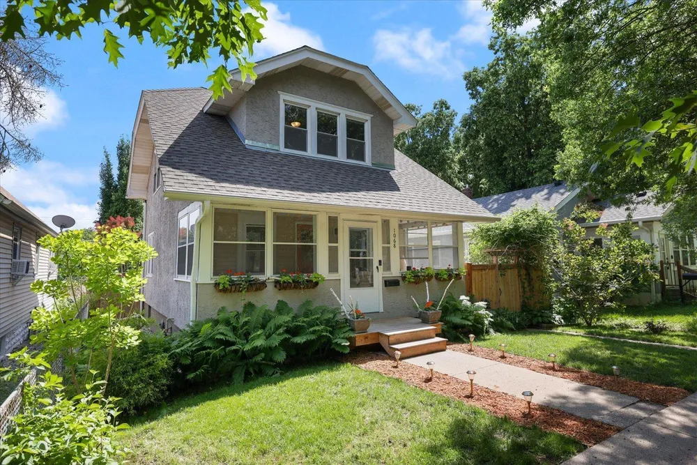 1068 Pleasant Ave, St Paul, MN 55102-3311