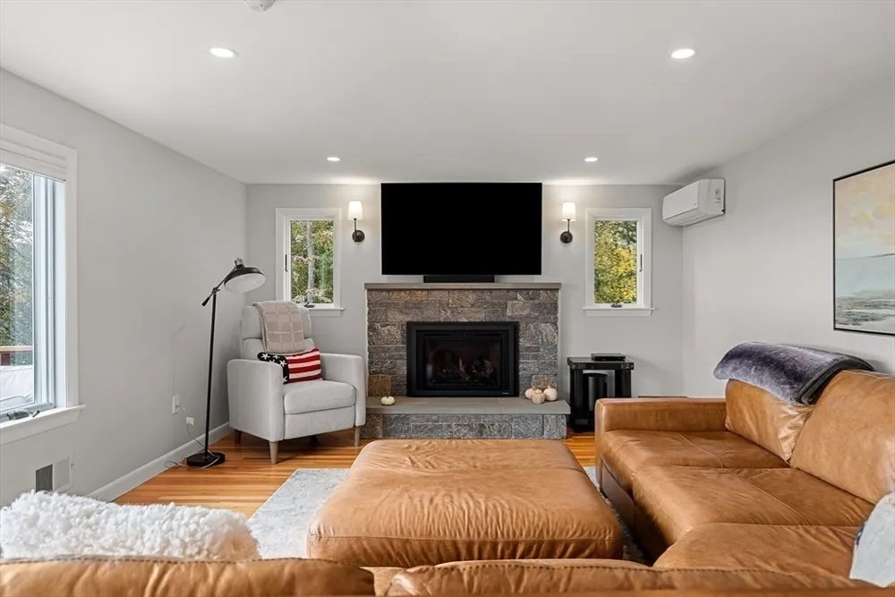 13 Curtis St, Lynn, MA 01905