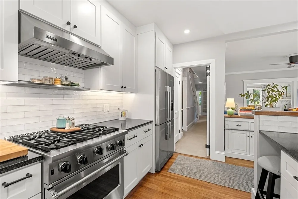 67 Humphrey St, Marblehead, MA 01945