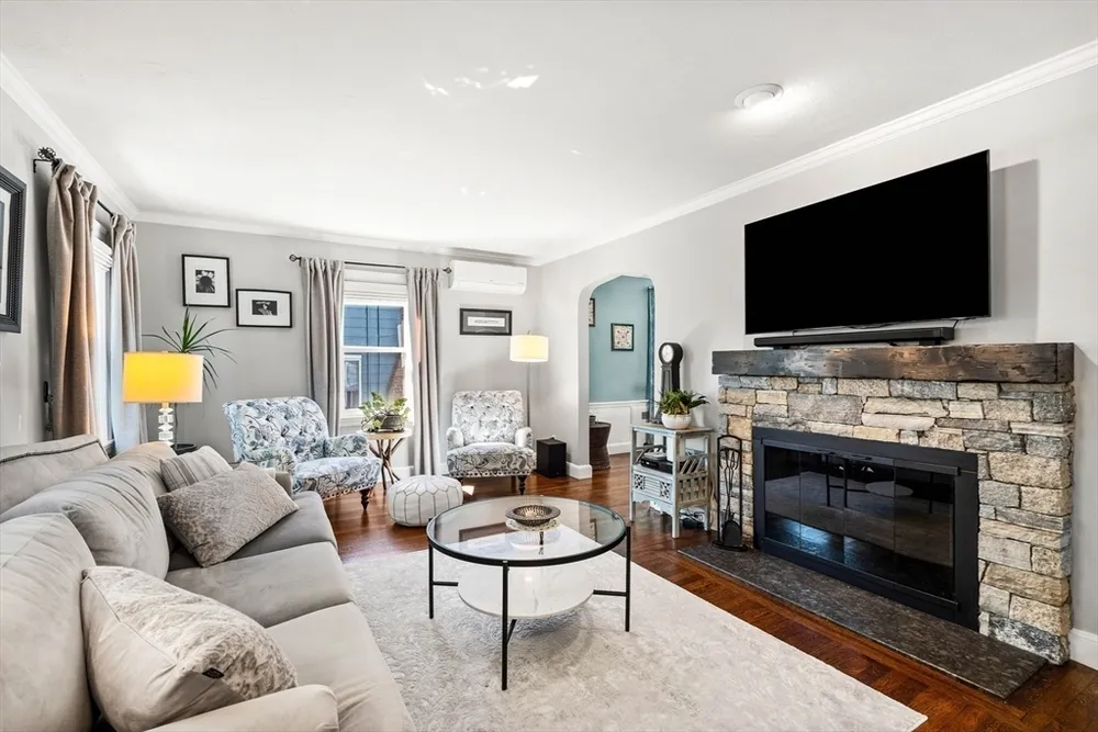 17 Landon Rd, Milton, MA 02186