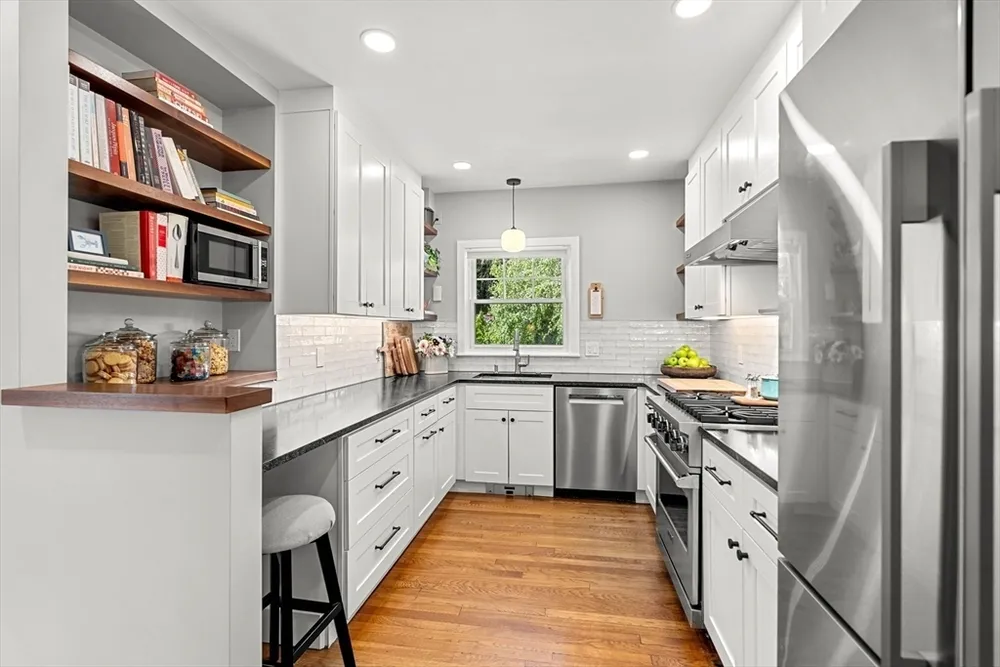 67 Humphrey St, Marblehead, MA 01945