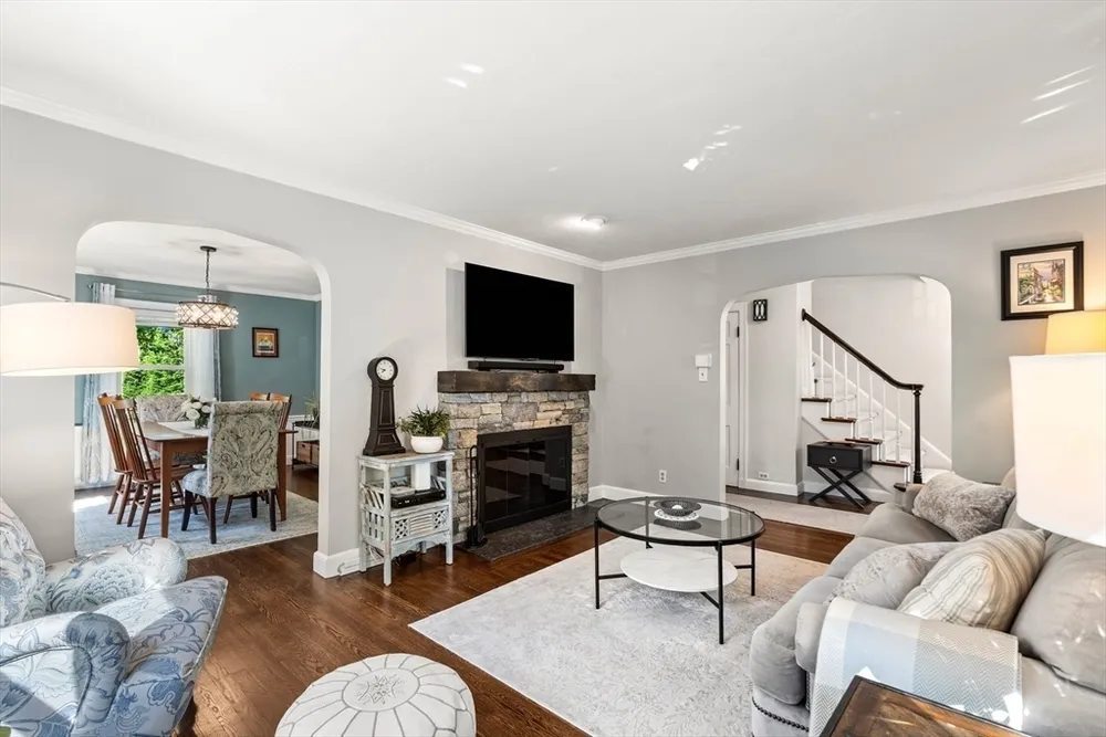 17 Landon Rd, Milton, MA 02186