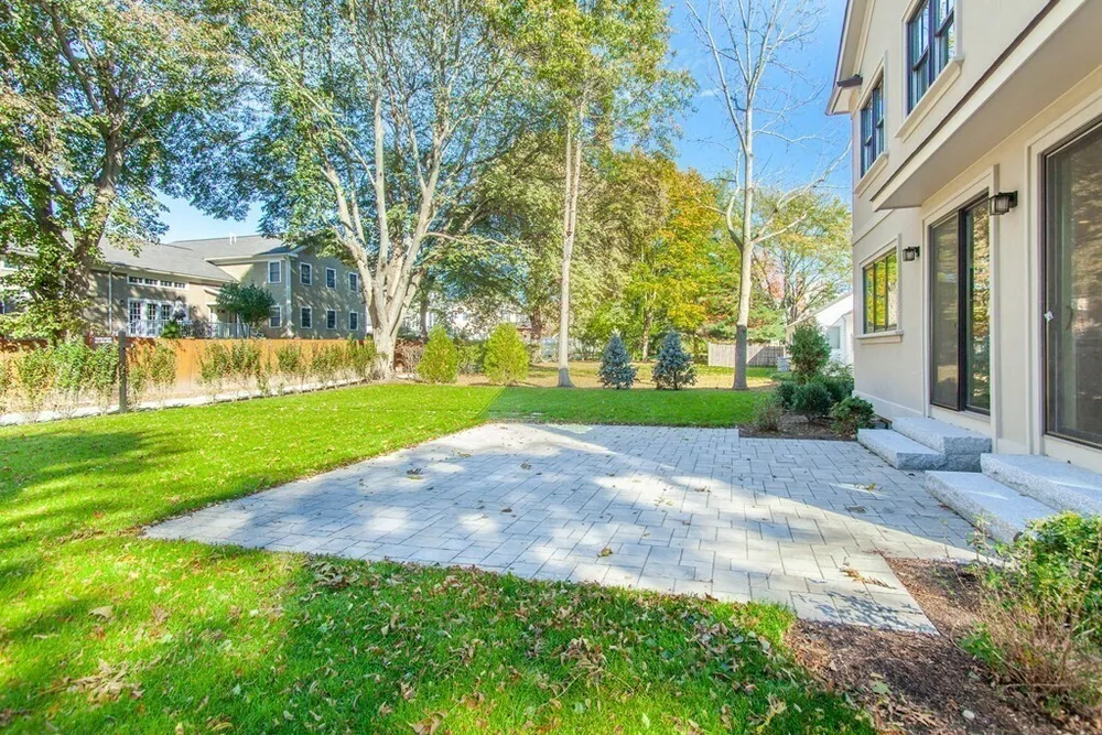 112 Osborne Path, Newton, MA 02459