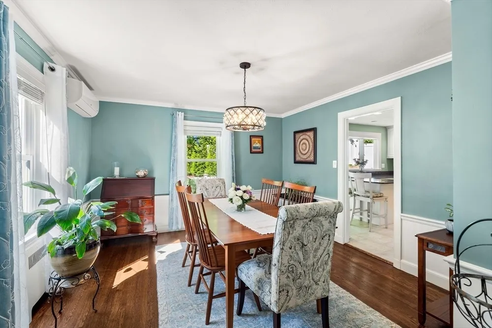 17 Landon Rd, Milton, MA 02186
