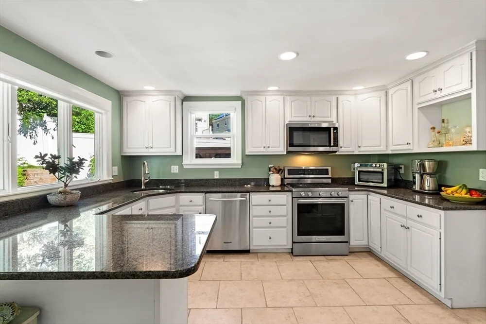 17 Landon Rd, Milton, MA 02186