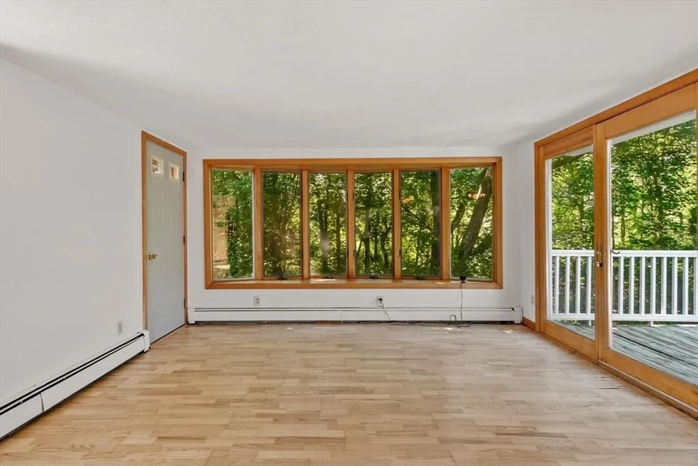 6 Wright Rd, Peabody, MA 01960