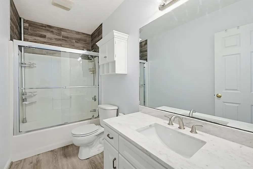 26 Oakwood St, Boston, MA 02136