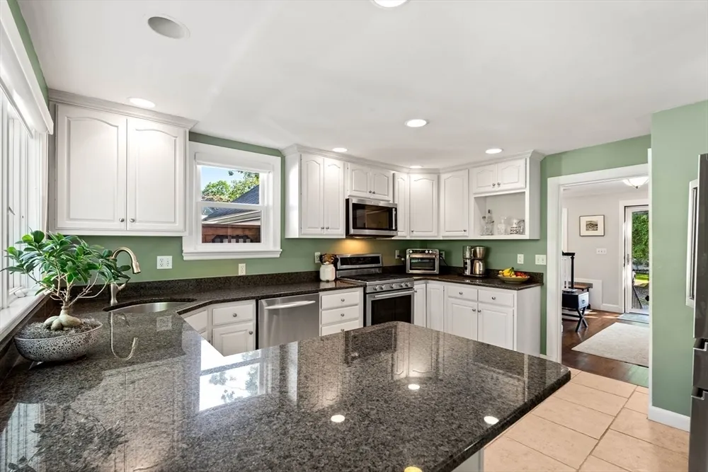 17 Landon Rd, Milton, MA 02186
