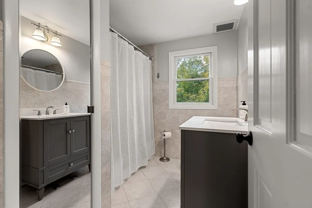13 Curtis St, Lynn, MA 01905