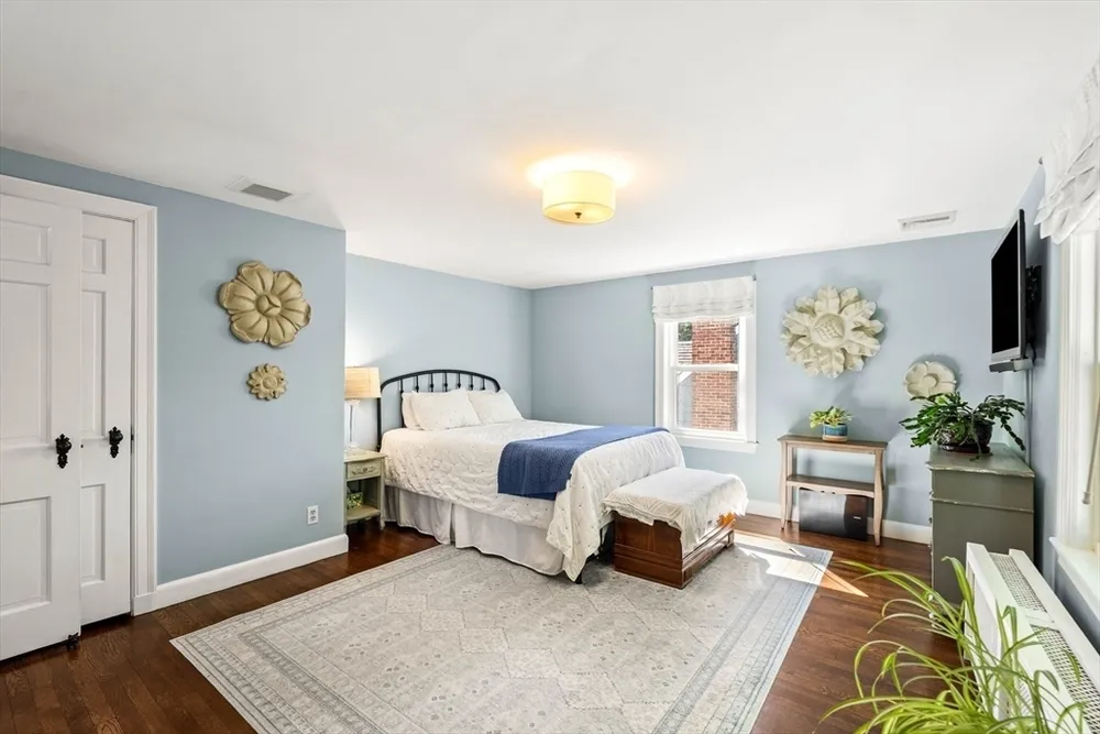 17 Landon Rd, Milton, MA 02186