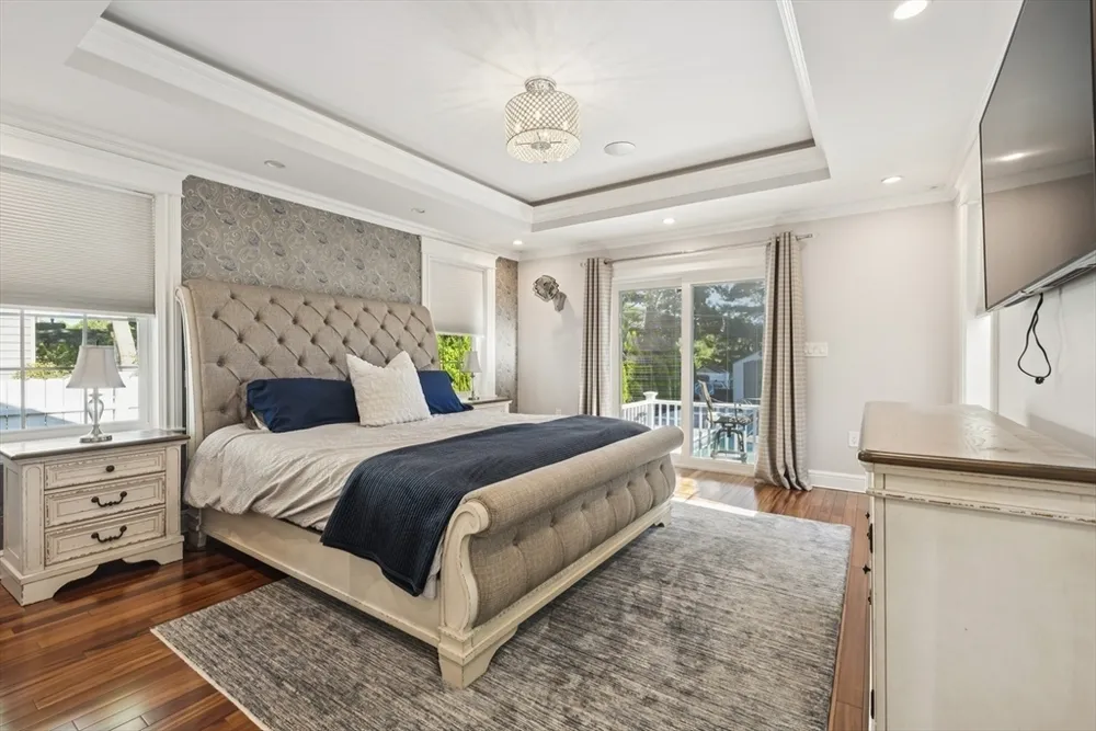 6 Suntaug St, Lynnfield, MA 01940