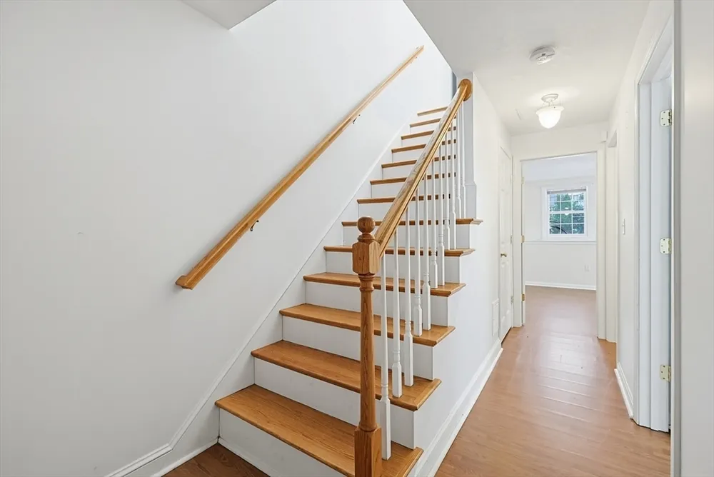 26 Oakwood St, Boston, MA 02136