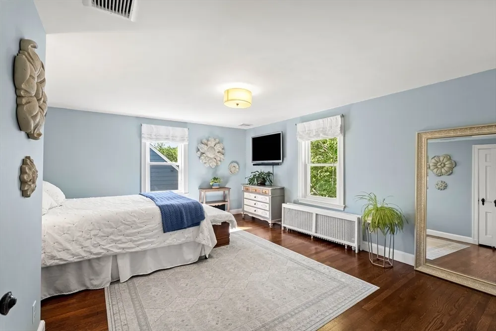 17 Landon Rd, Milton, MA 02186