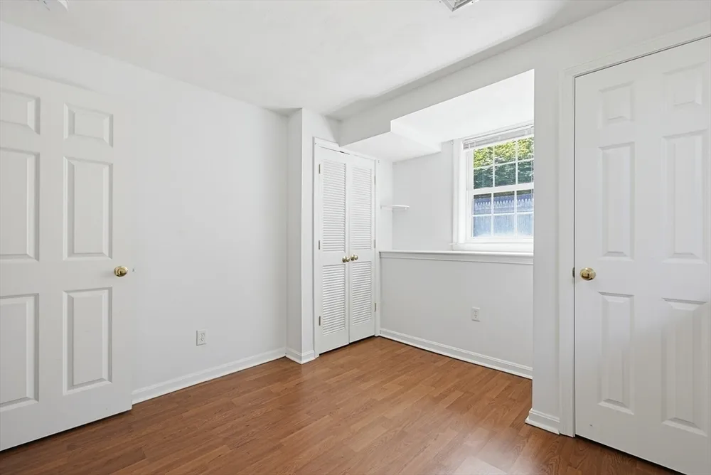 26 Oakwood St, Boston, MA 02136