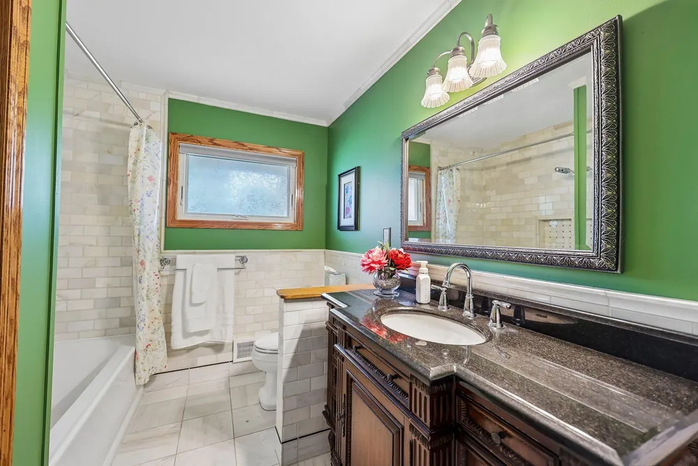 3403 71st St E, Inver Grove Heights, MN 55076