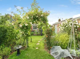 Mill Close, Pulham Market, Diss thumb 2