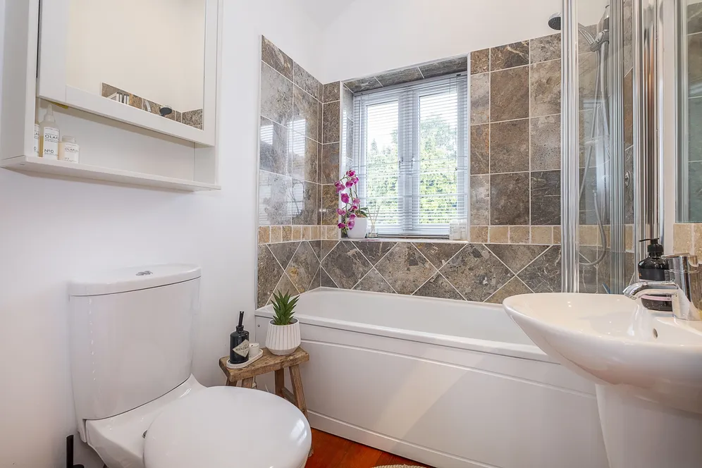 Elton Road, Kingston Upon Thames, KT2 photo 16
