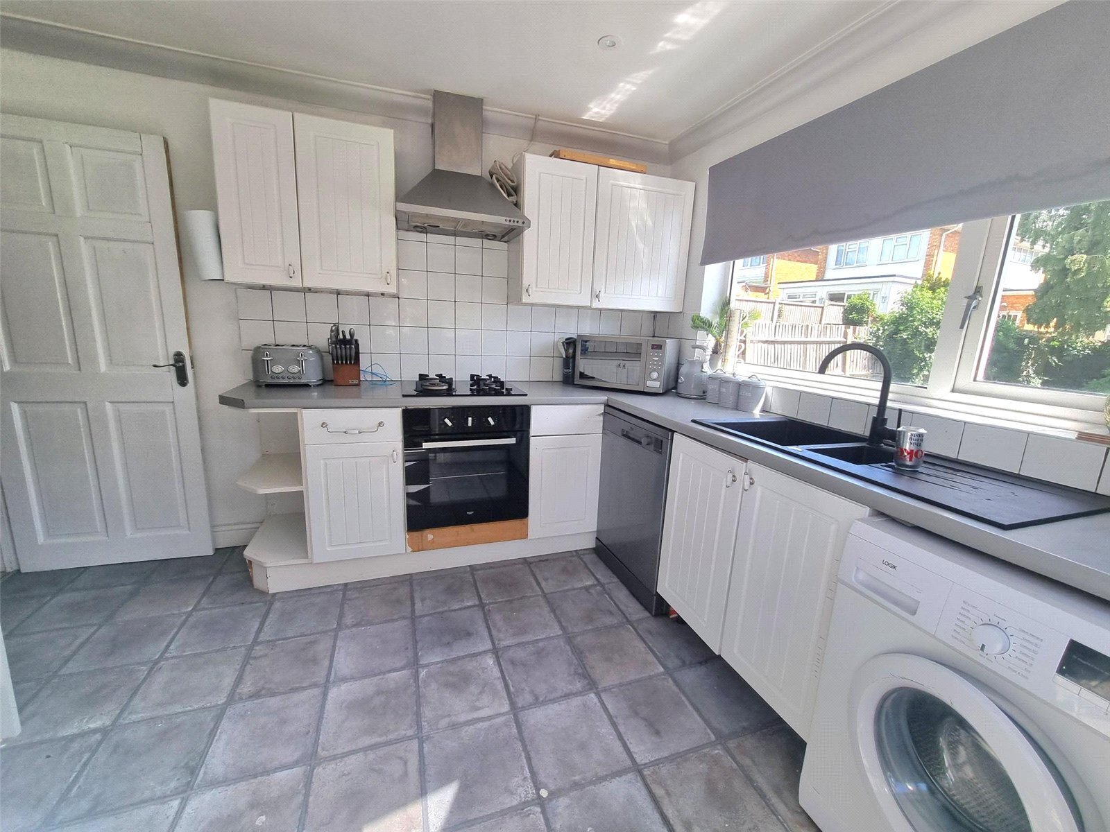 Kendal Close, Hullbridge, Hockley, Essex, SS5 Image 3