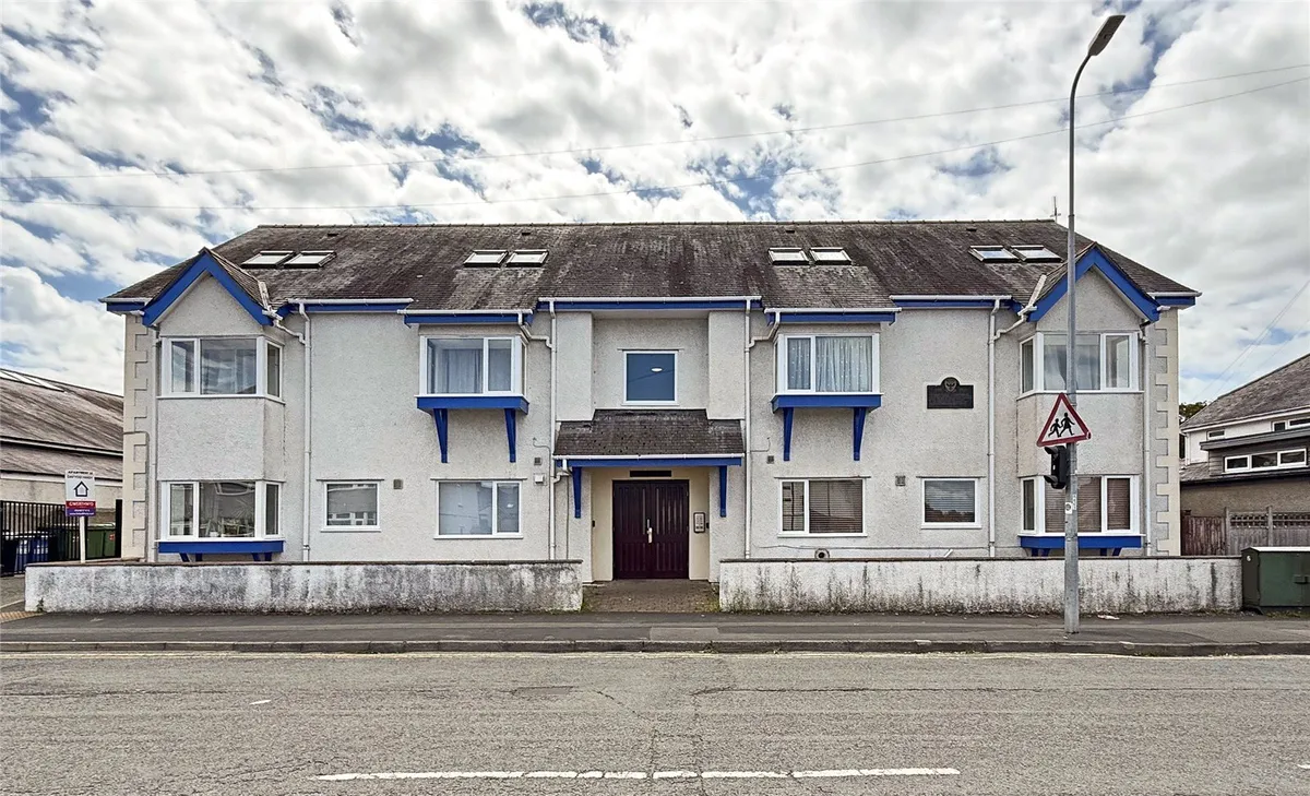 Neuadd Yr Eglwys, Glynne Road, Bangor, Gwynedd, LL57