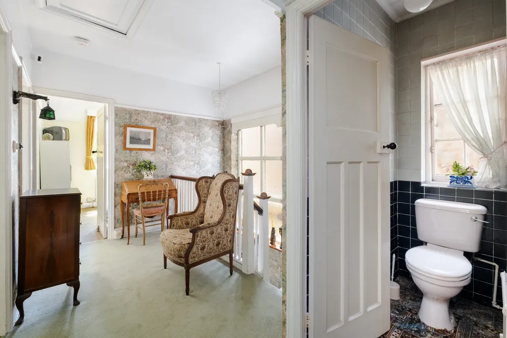 Cranley Gardens, London, N10 photo 16