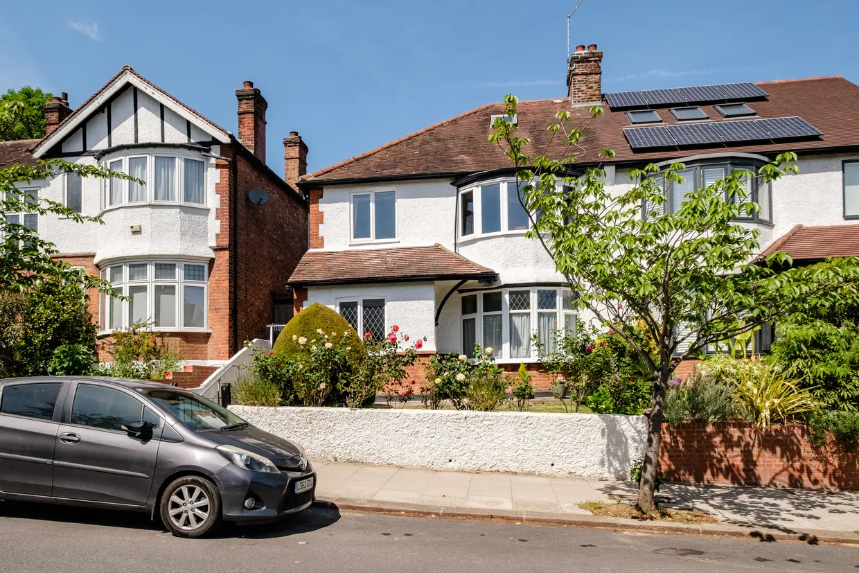 Cranley Gardens, London, N10 photo 30