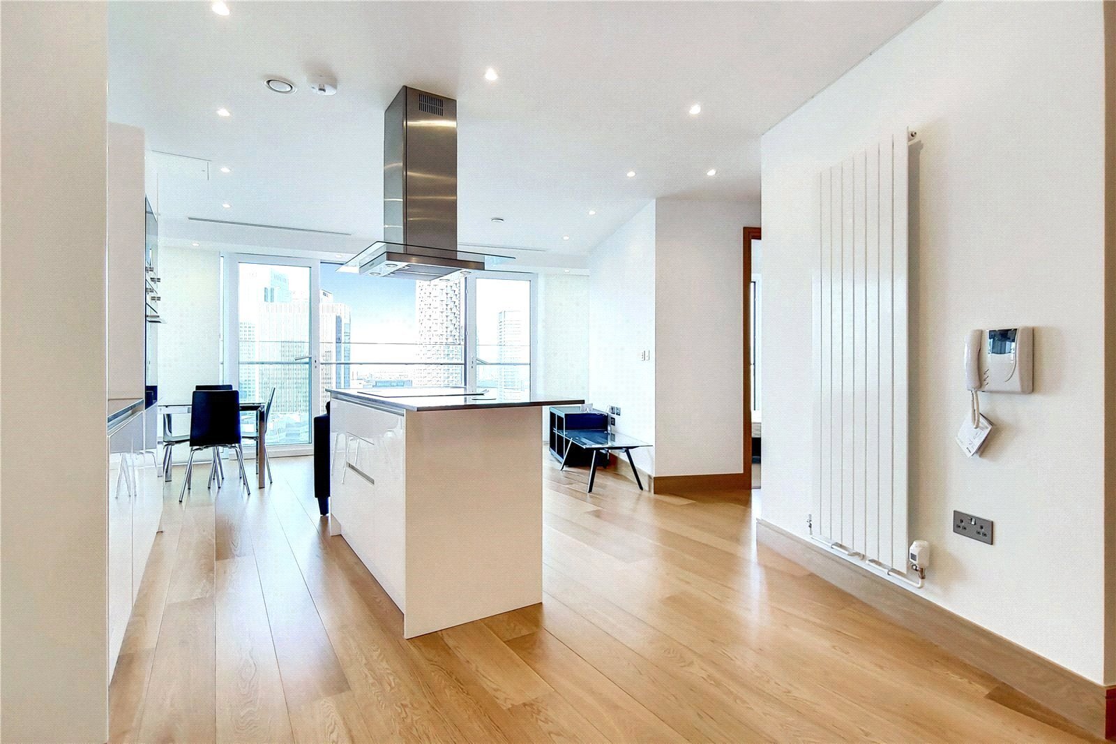 Arena Tower, Crossharbour Plaza, Canary Wharf, E14 Image 3
