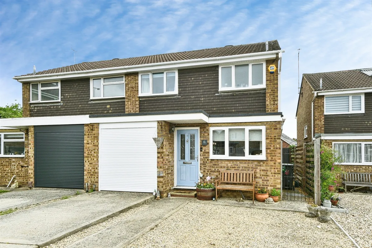 Harrow Close, Swindon