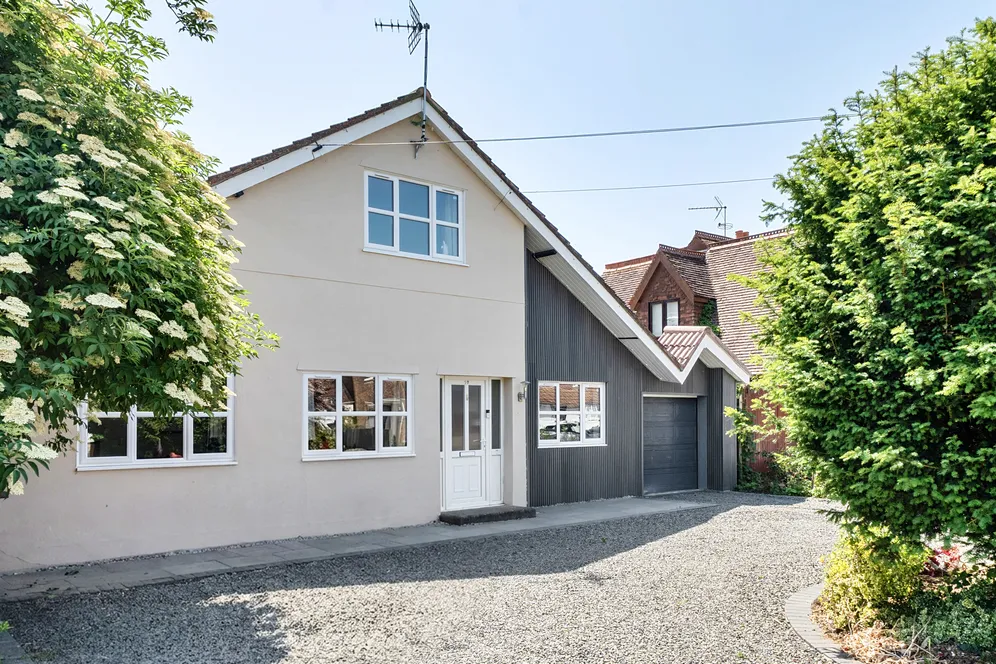 Ouseley Road, Wraysbury, TW19 photo 22