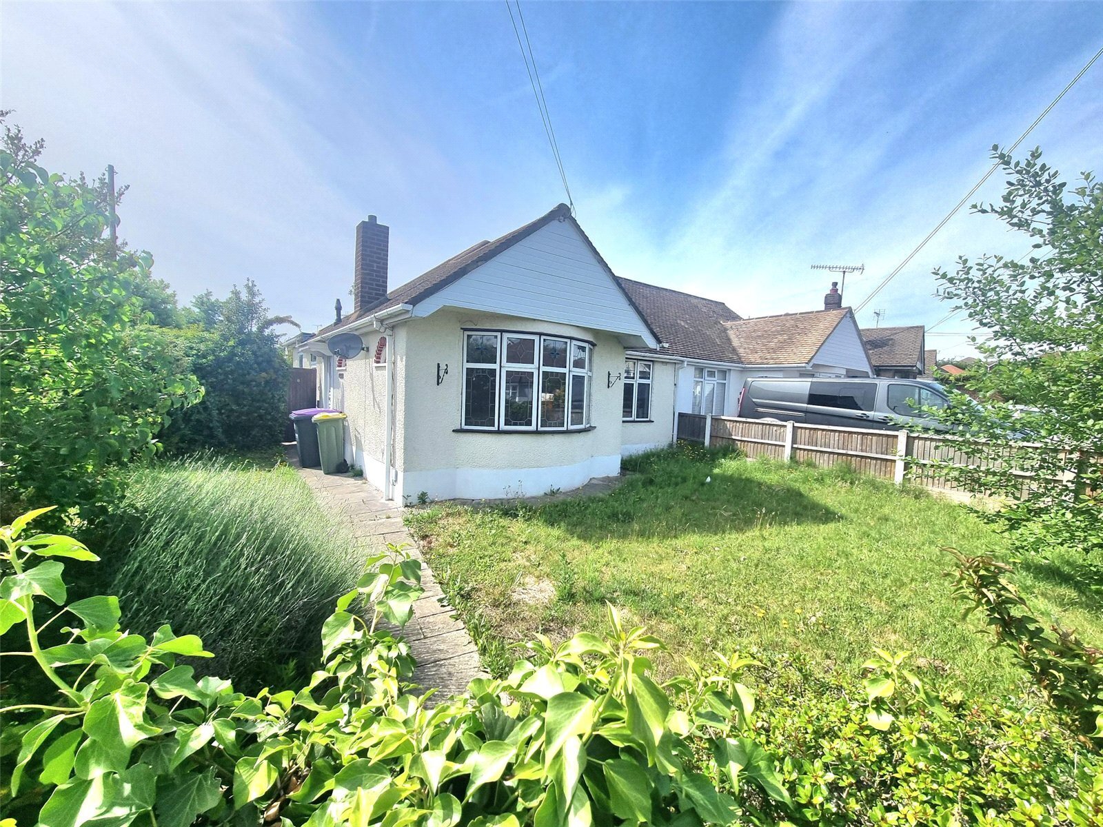 Clyde Crescent, Rayleigh, Essex, SS6 Image 1