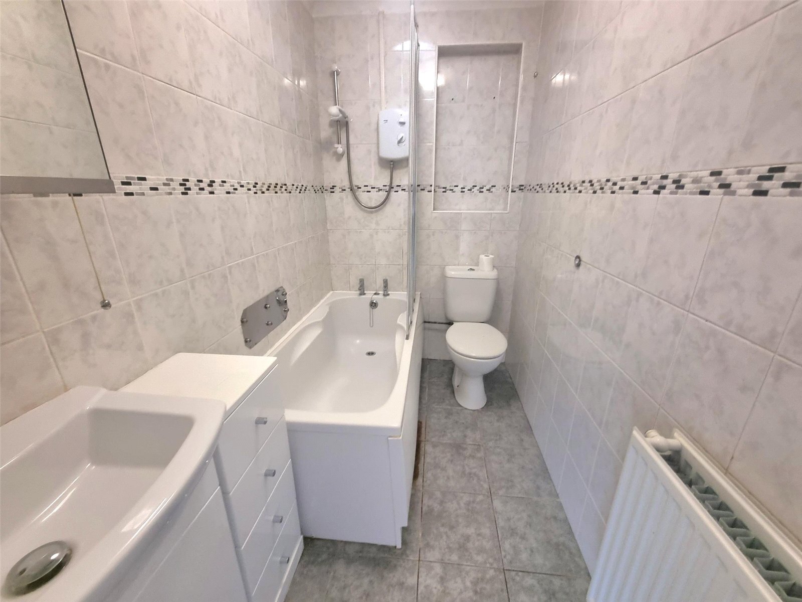 Clyde Crescent, Rayleigh, Essex, SS6 Image 6