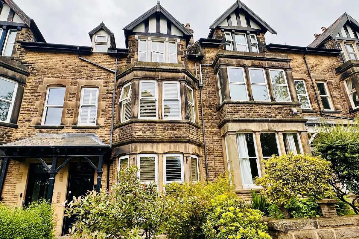 Harlow Moor Drive, HARROGATE