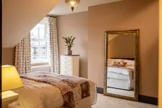 Harlow Moor Drive, HARROGATE