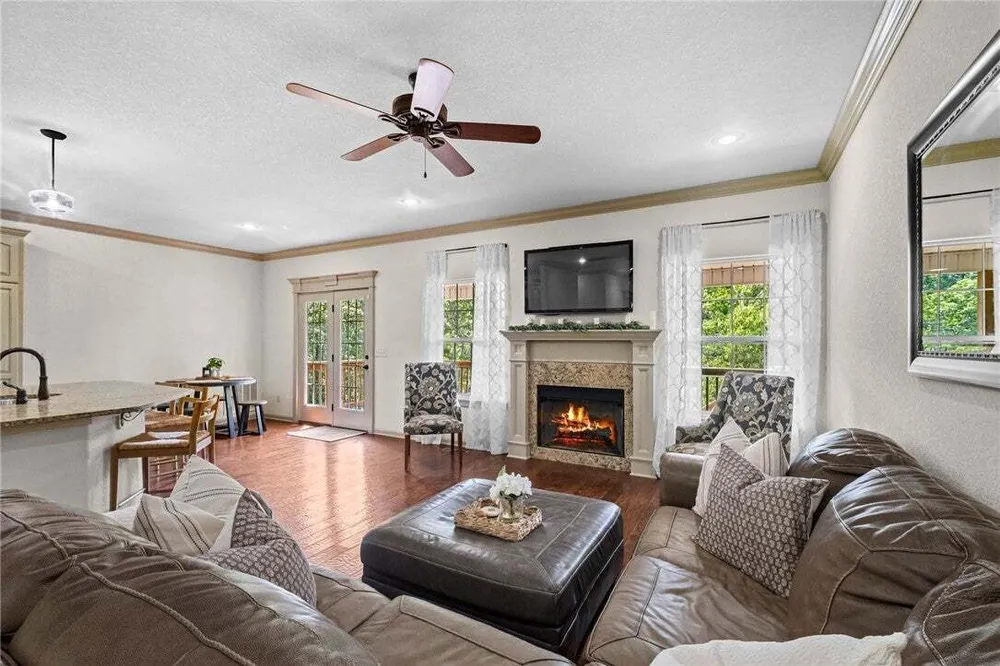 25 Halifax Ln, Bella Vista, AR 72714