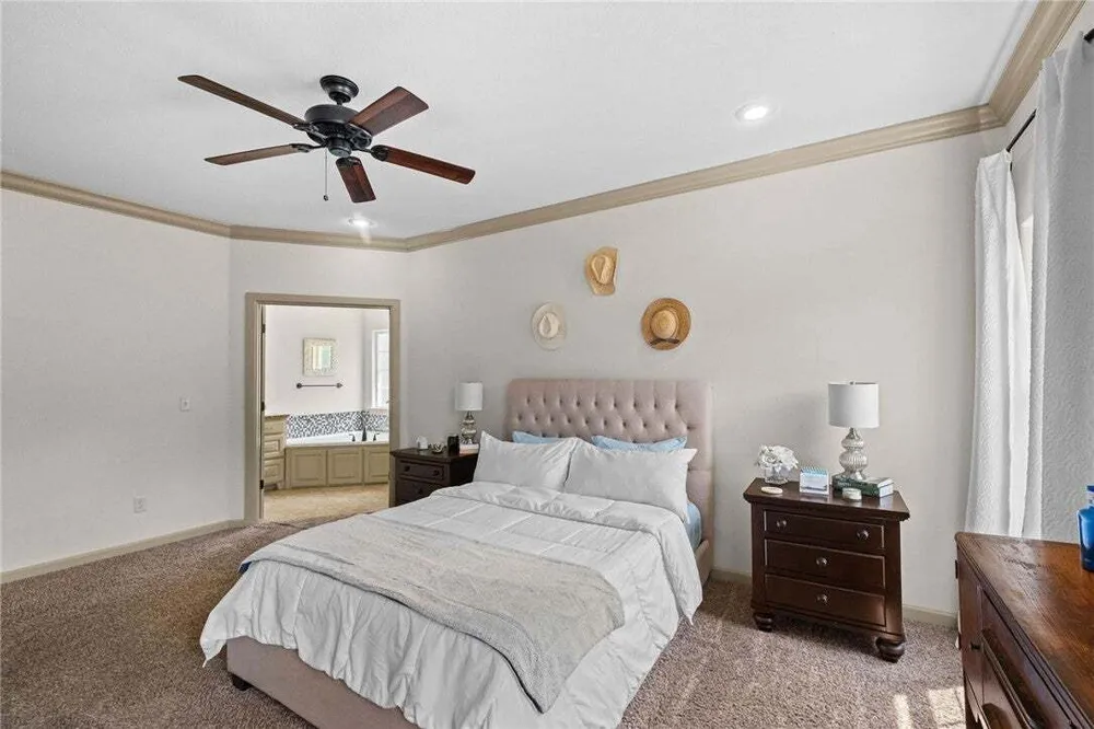 25 Halifax Ln, Bella Vista, AR 72714