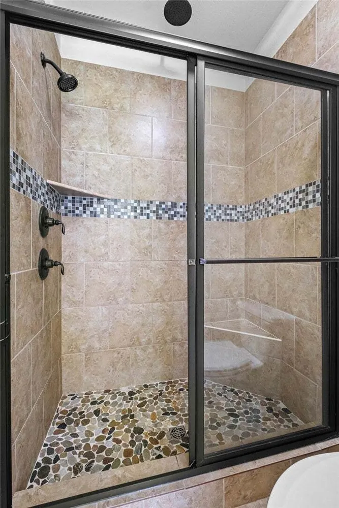 25 Halifax Ln, Bella Vista, AR 72714