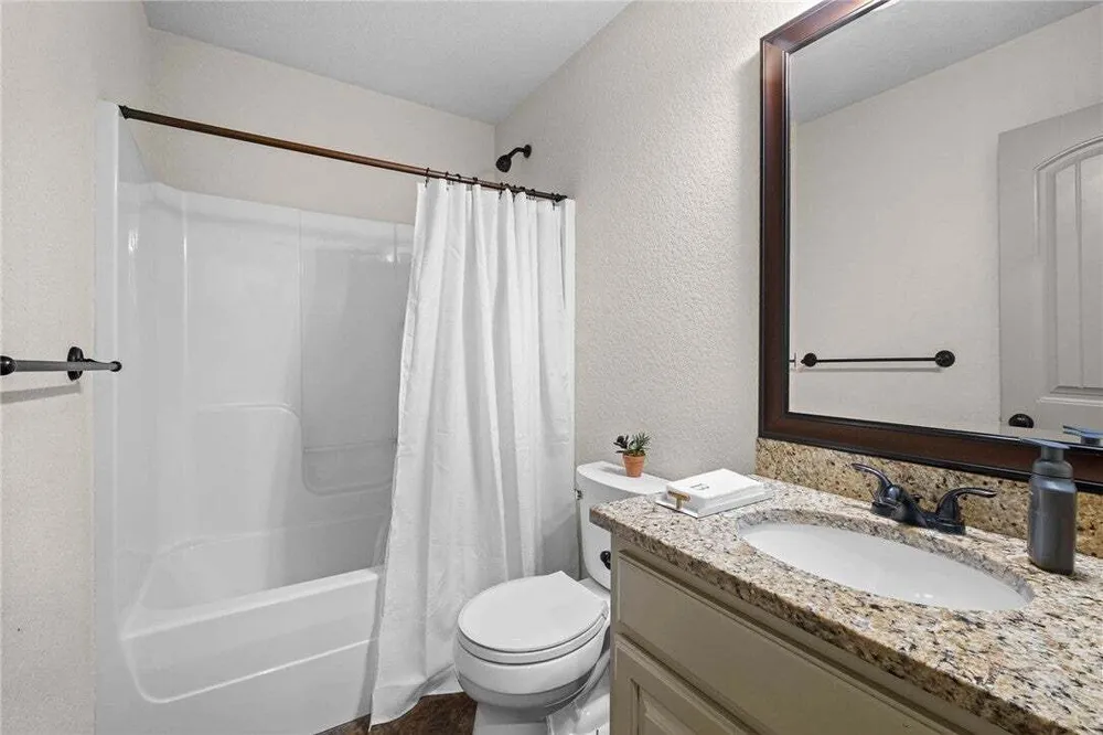 25 Halifax Ln, Bella Vista, AR 72714