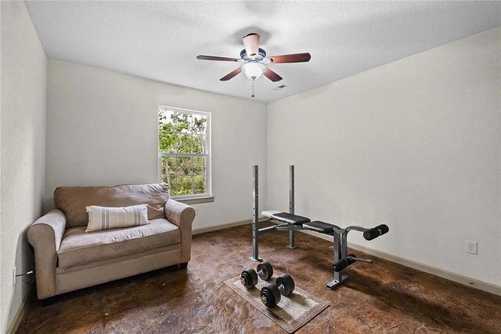 25 Halifax Ln, Bella Vista, AR 72714