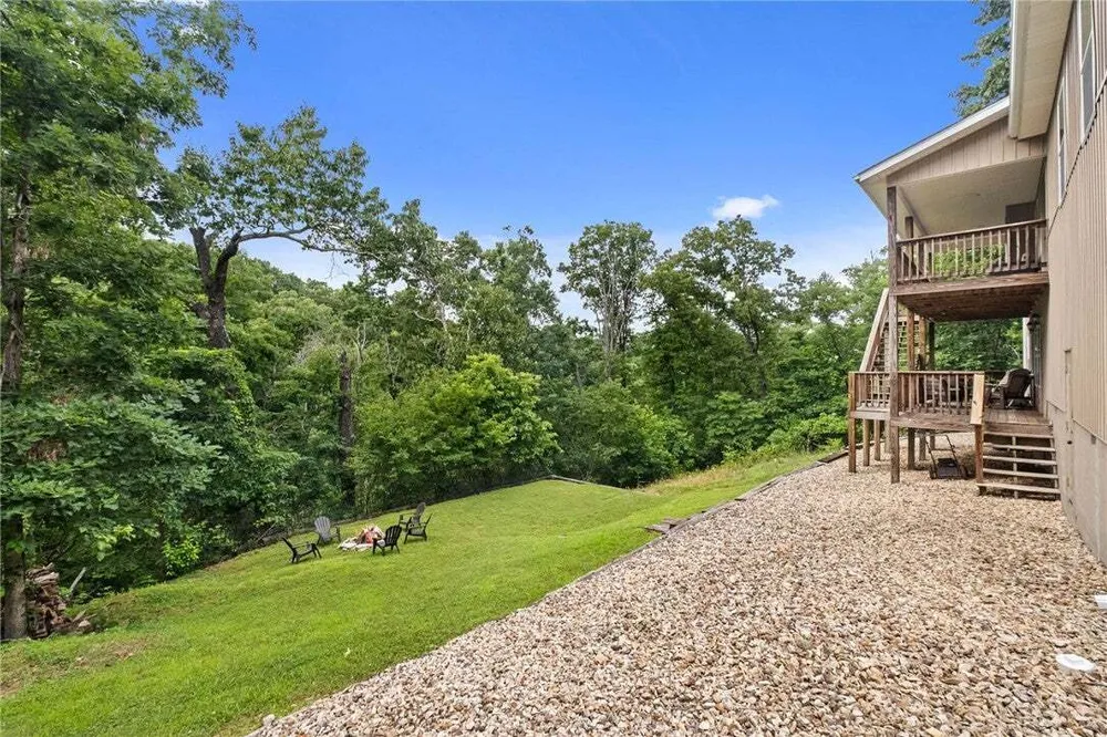 25 Halifax Ln, Bella Vista, AR 72714