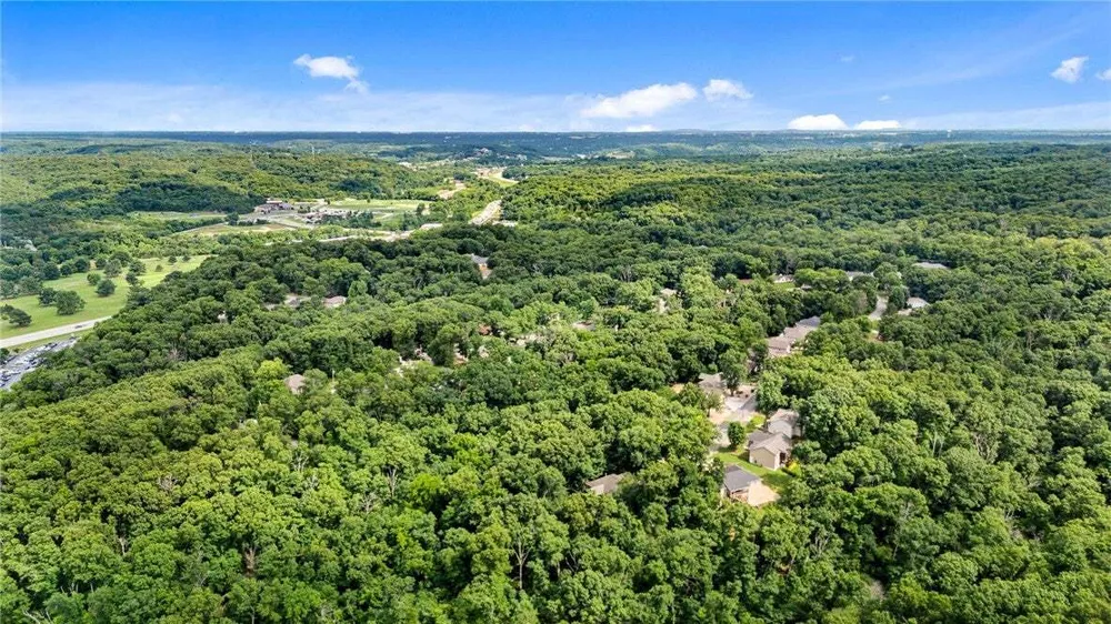 25 Halifax Ln, Bella Vista, AR 72714