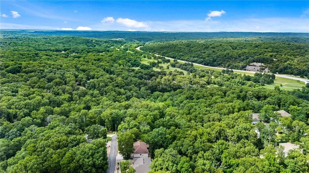 25 Halifax Ln, Bella Vista, AR 72714