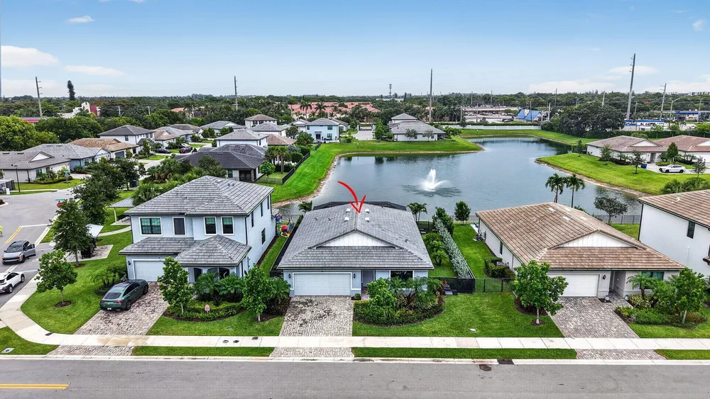 3165 Tamarind Dr, Lauderdale Lakes, FL 33311