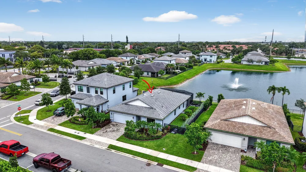 3165 Tamarind Dr, Lauderdale Lakes, FL 33311